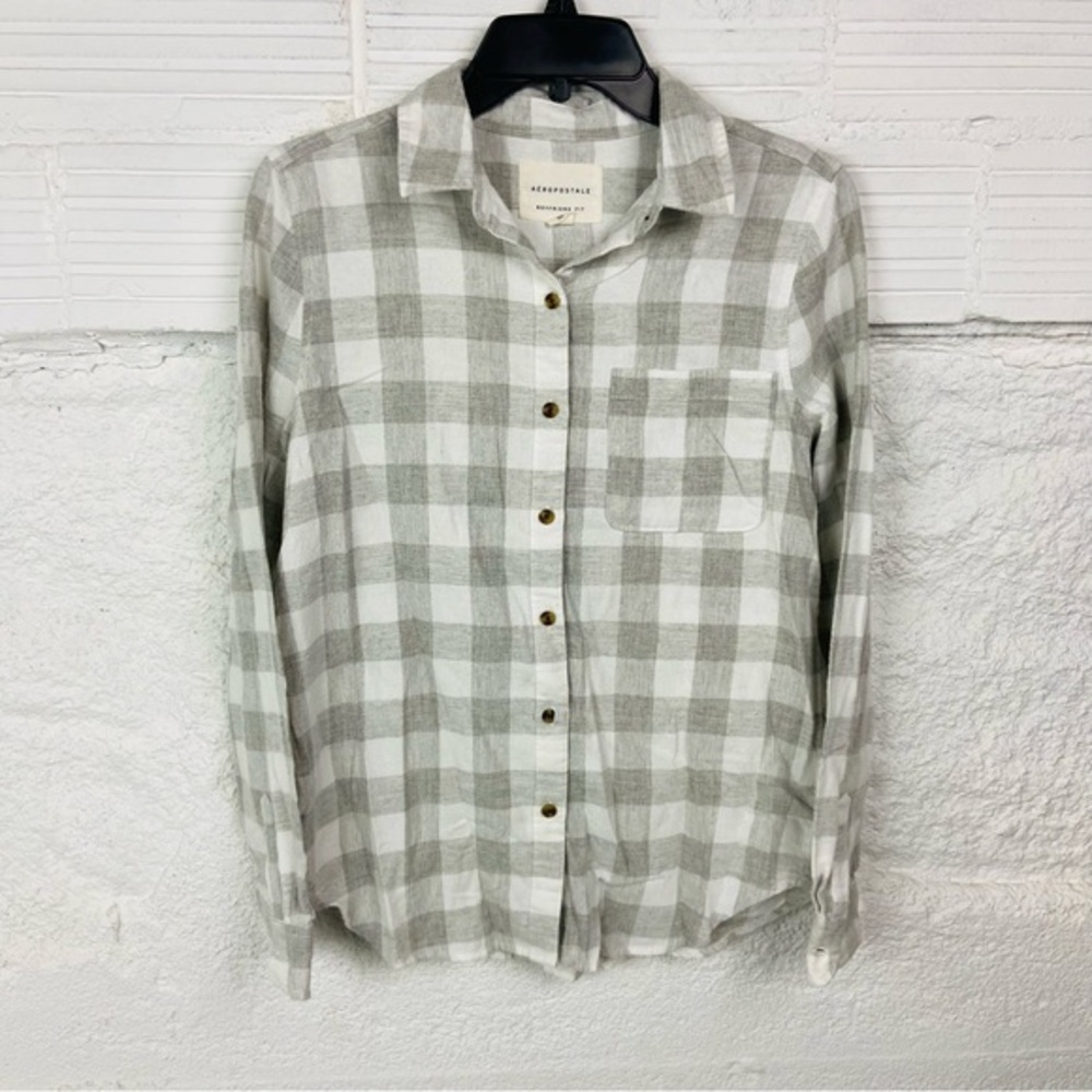 Aeropostale boyfriend fit Gray Plaid Casual flannel Shirt size small